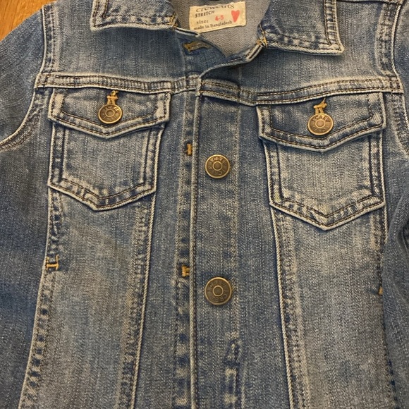 Crewcuts Girls Blue Denim Jacket With Rainbow Size 4-5 - Picture 2 of 6